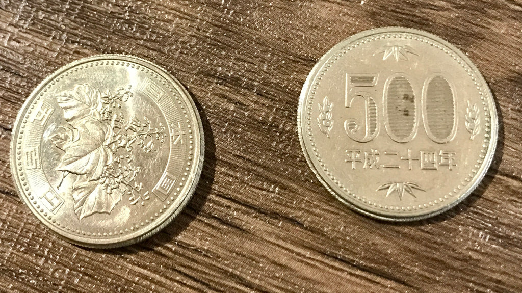 500 Yen Expanded Shell Coin - Japanese Coin Gimmic