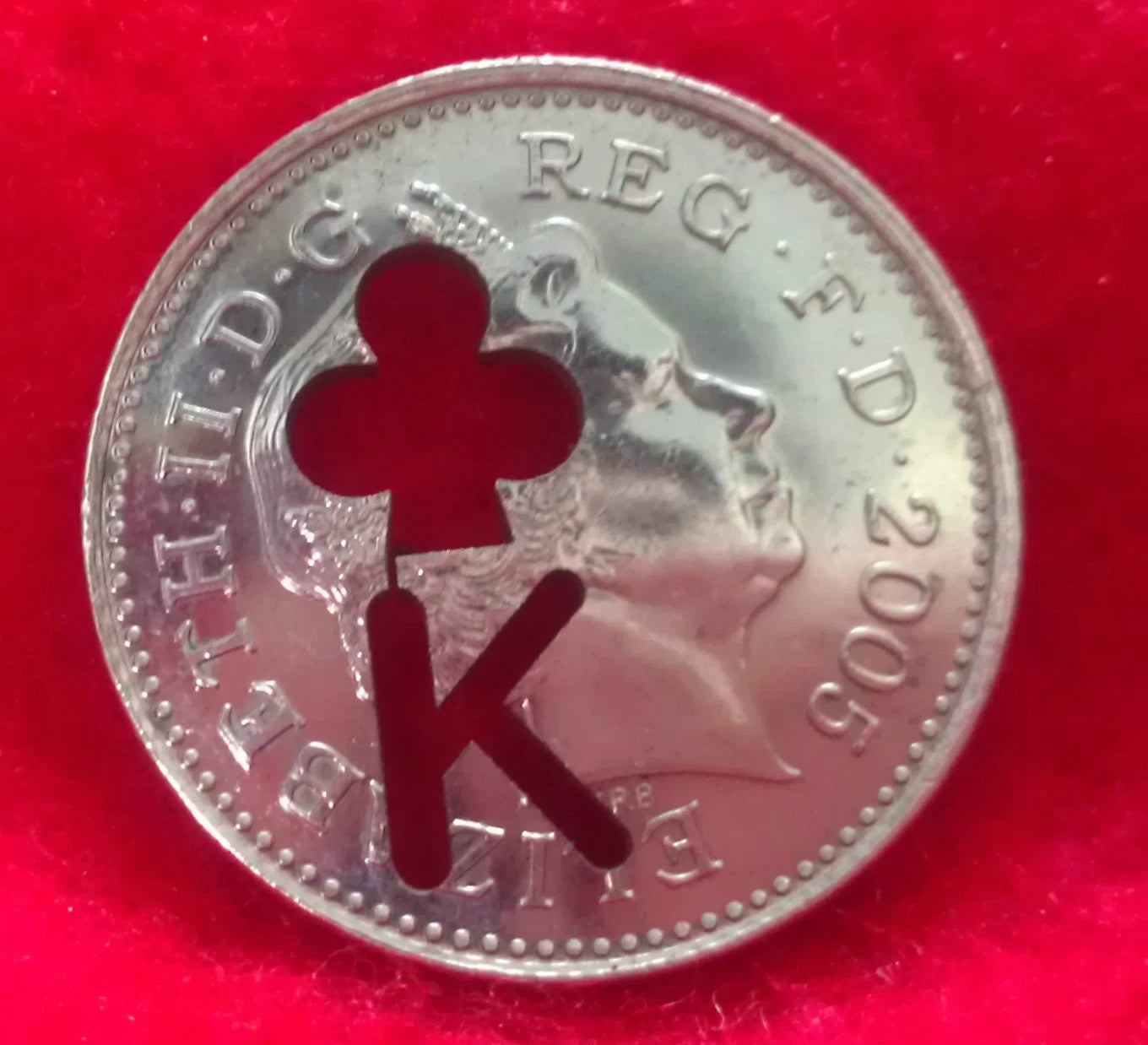 NEW CUT OUT 10p COIN MAGIC TRICK / MENTAL MAGIC